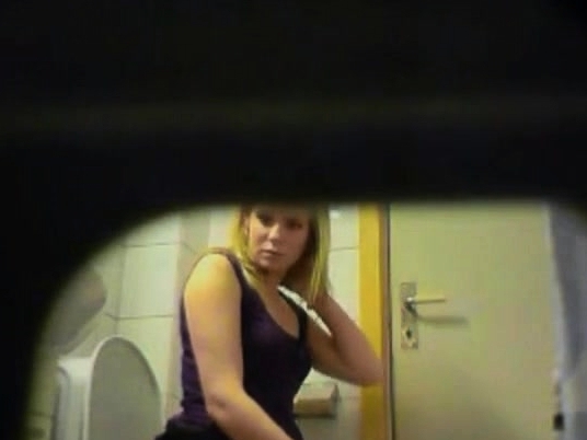 Amateur Hidden Pussy - Descargar vÃ­deos porno para mÃ³vil - Blonde Amateur Teen Toilet Pussy Ass Hidden  Spy Cam Voyeur 5 - 491587 - WinPorn.com